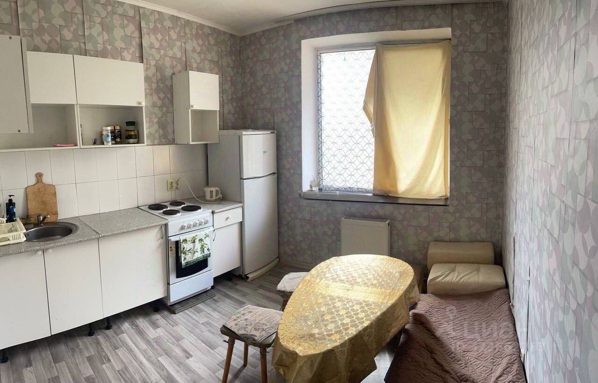 Продажа 1-комн квартиры на вторичном рынке Октябрьский пгт, улица Текстильщиков, 7Б