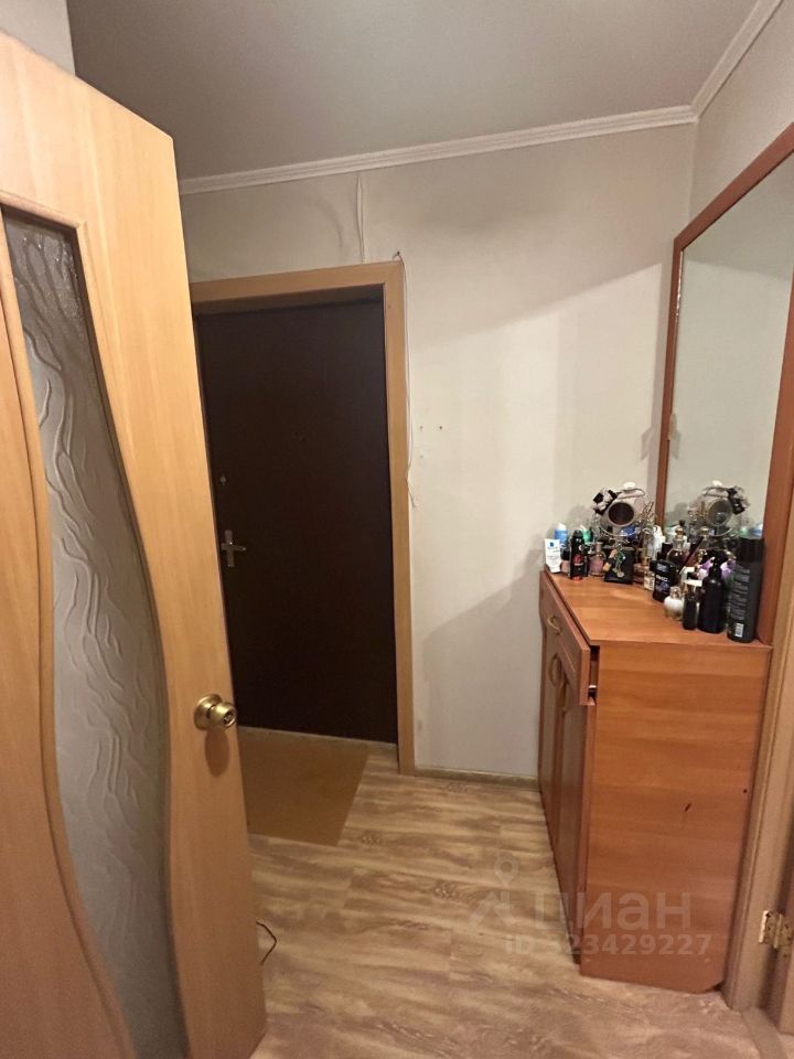 Продажа 1-комн квартиры на вторичном рынке пос. Усады, улица Пролетарская, 11