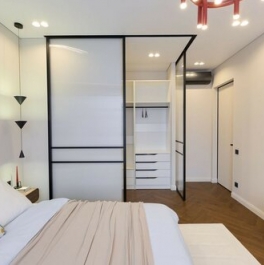 Продажа 2-комн квартиры на вторичном рынке Космодамианская наб