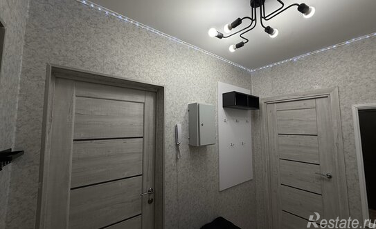 Продажа 1-комн квартиры на вторичном рынке Красное Село г, Спирина ул,  д. 1,  к. 2