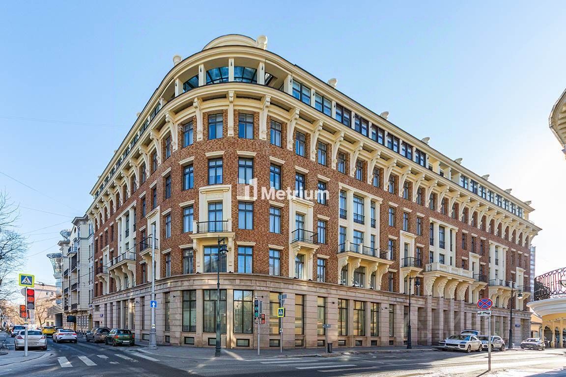Продажа 5-комн квартиры на вторичном рынке Большой Левшинский переулок, 11
