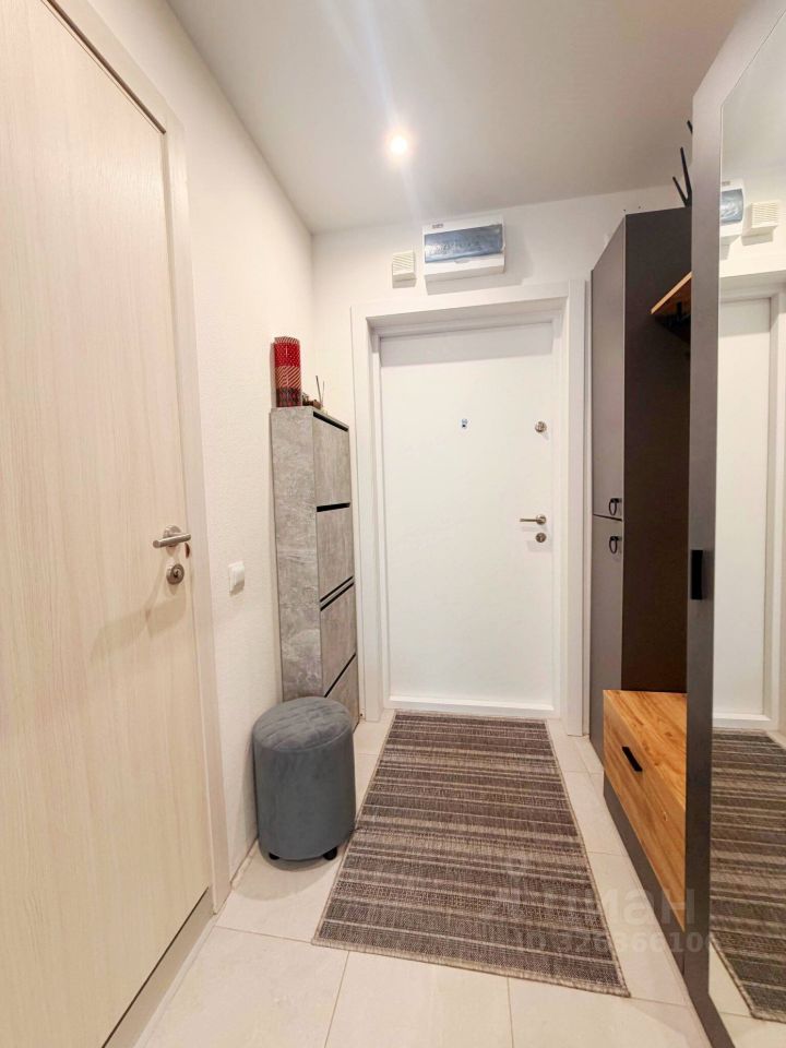 Продажа 2-комн квартиры на вторичном рынке проспект Куприна, 18к1