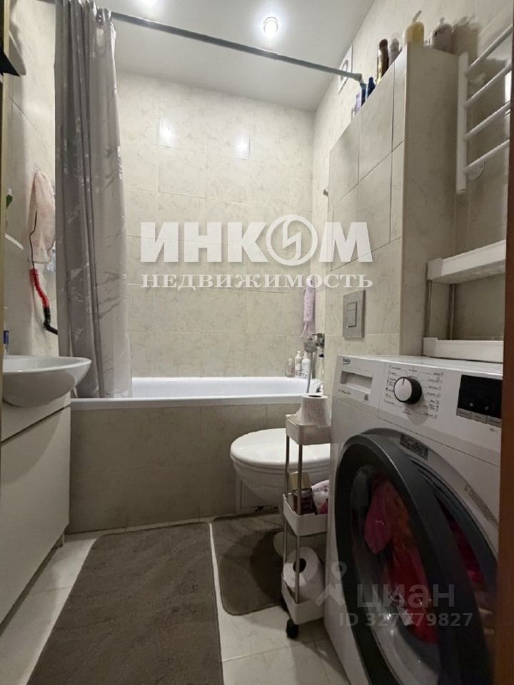 Продажа 1-комн квартиры на вторичном рынке бульвар Веласкеса, 1к3