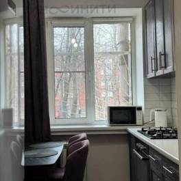 Продажа 2-комн квартиры на вторичном рынке Черемушкинская Б. ул,  д. 8,  к. 1