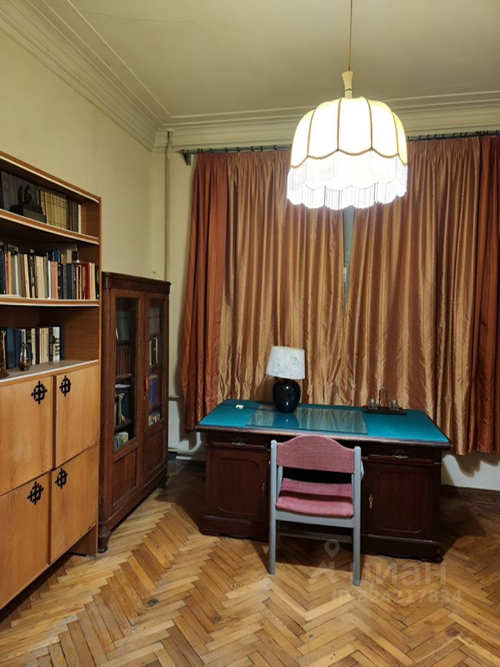 Продажа 3-комн квартиры на вторичном рынке Осташковская улица, 9К1