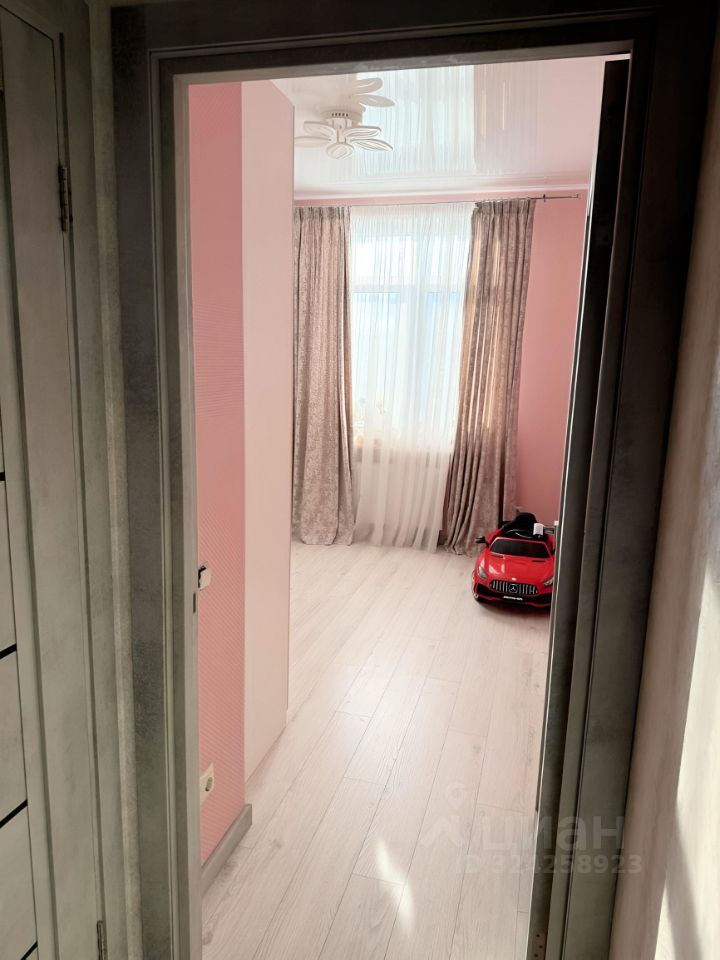 Продажа 2-комн квартиры на вторичном рынке Сабурово пгт, улица Парковая,  д. 27