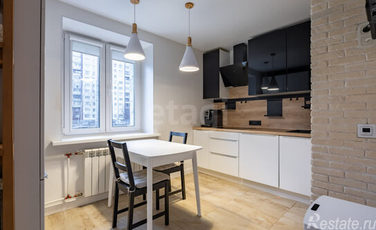 Продажа 2-комн квартиры на вторичном рынке улица Уточкина,  д. 9