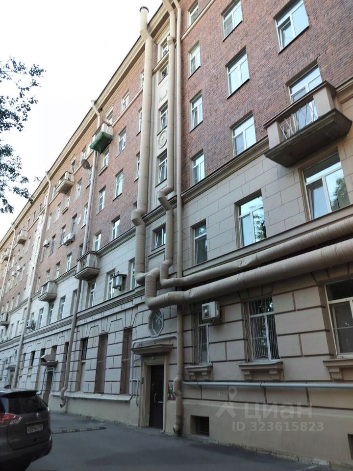 Продажа 4-комн квартиры на вторичном рынке Московский проспект, 182