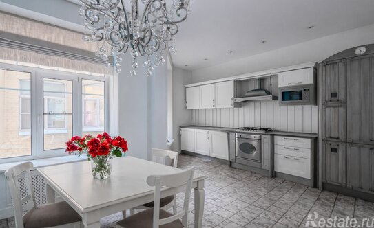 Продажа 3-комн квартиры на вторичном рынке ул Кронверкская,  д. 15