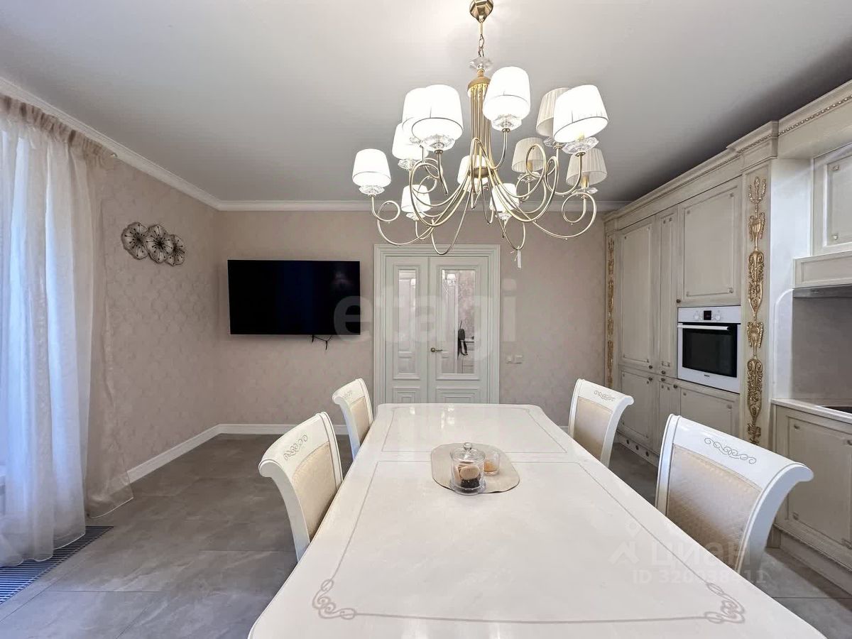 Продажа 4-комн квартиры на вторичном рынке улица Лобачевского, 118к5