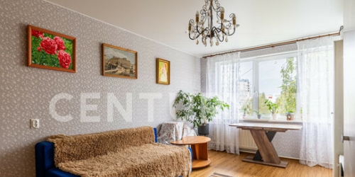 3-комн квартира Учительская улица,  д. 8