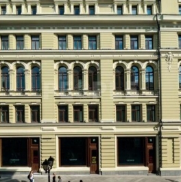 Продажа 3-комн квартиры на вторичном рынке ул Никольская,  д. 10/2,  к. 2Б