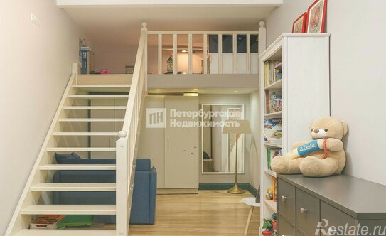 Продажа 3-комн квартиры на вторичном рынке Лахтинская улица,  д. 8