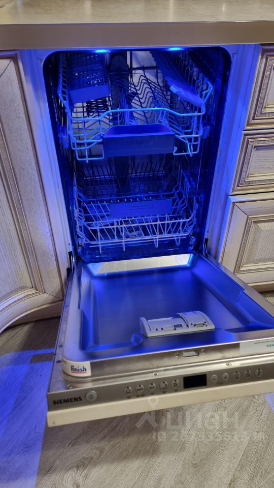 Продажа 1-комн квартиры на вторичном рынке пос. Челюскинский, улица Садовая,  д. 25А