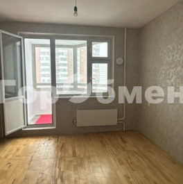 Продажа 3-комн квартиры на вторичном рынке Маршала Савицкого ул,  д. 6 к3