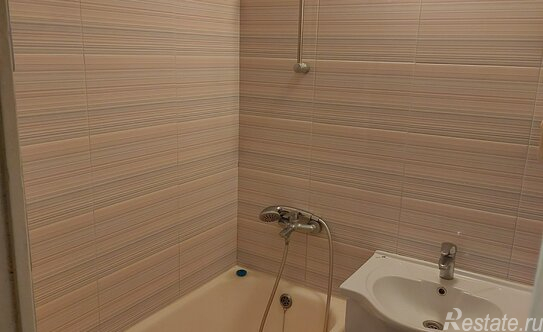 Продажа 2-комн квартиры на вторичном рынке улица Конёнкова,  д. 23Б