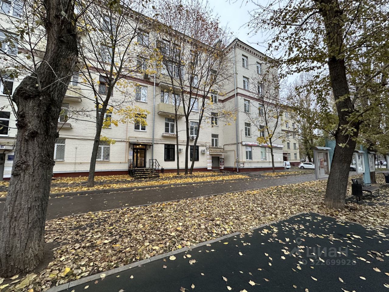 Продажа 4-комн квартиры на вторичном рынке Болотниковская улица, 1К2