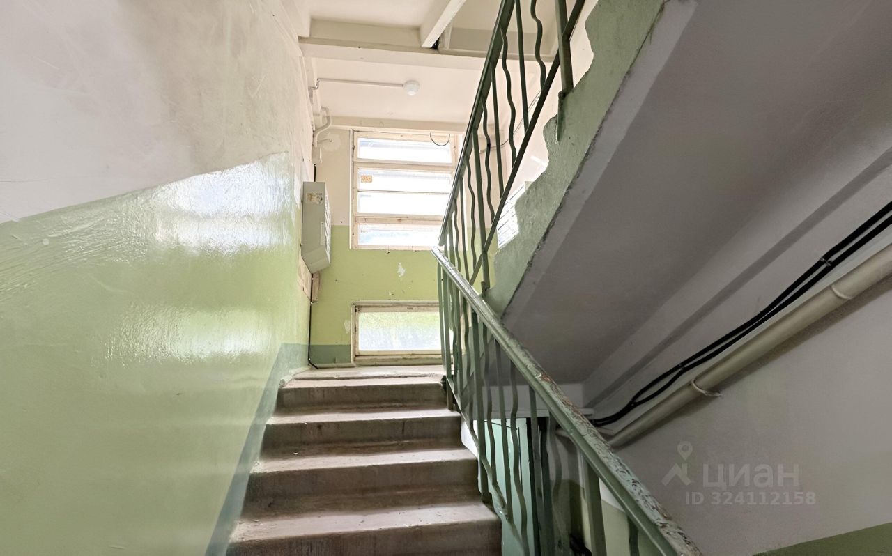 Продажа 2-комн квартиры на вторичном рынке Климовск мкр, улица Западная,  д. 10