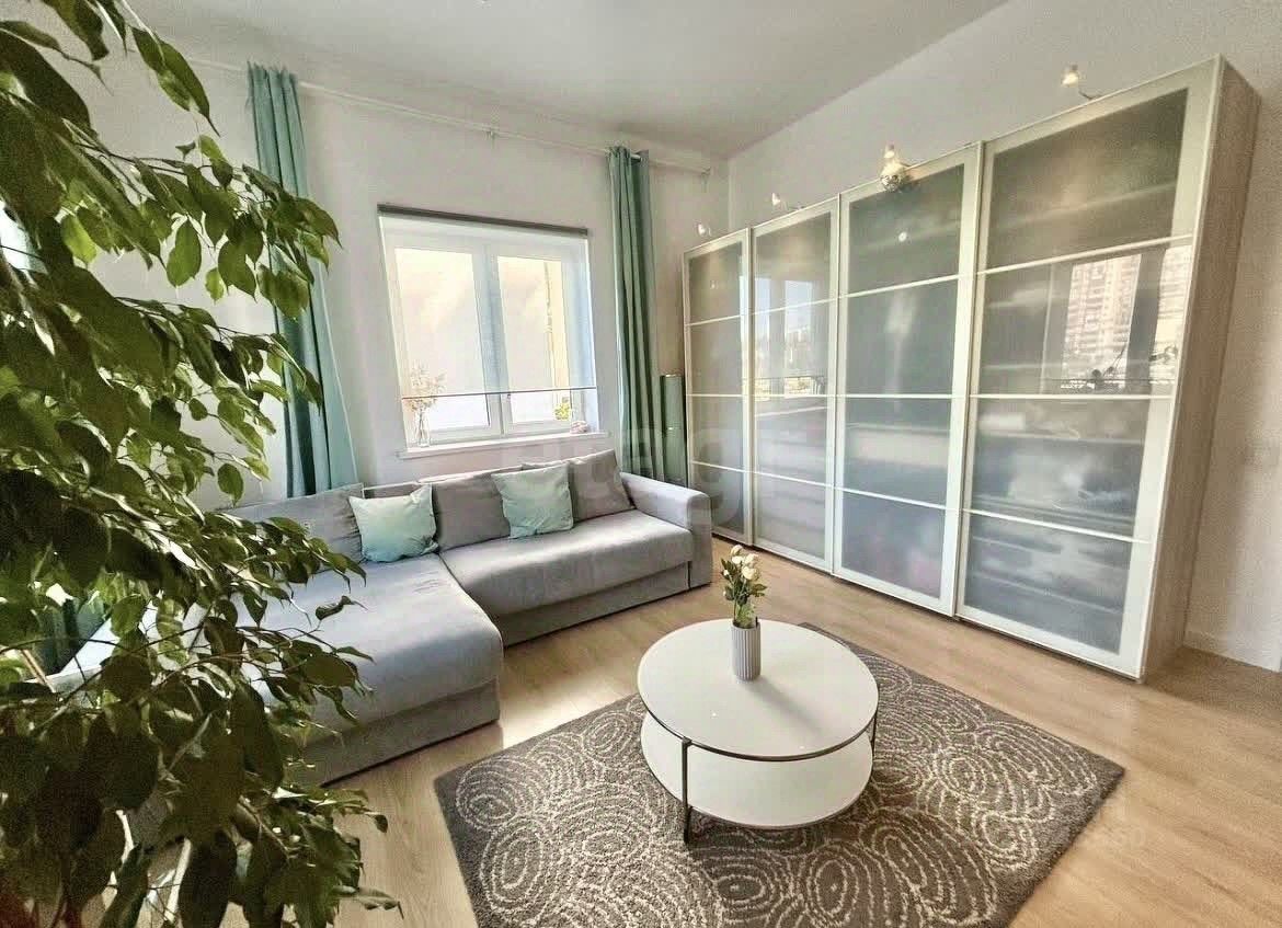 Продажа 2-комн квартиры на вторичном рынке проспект Королева, 59к2