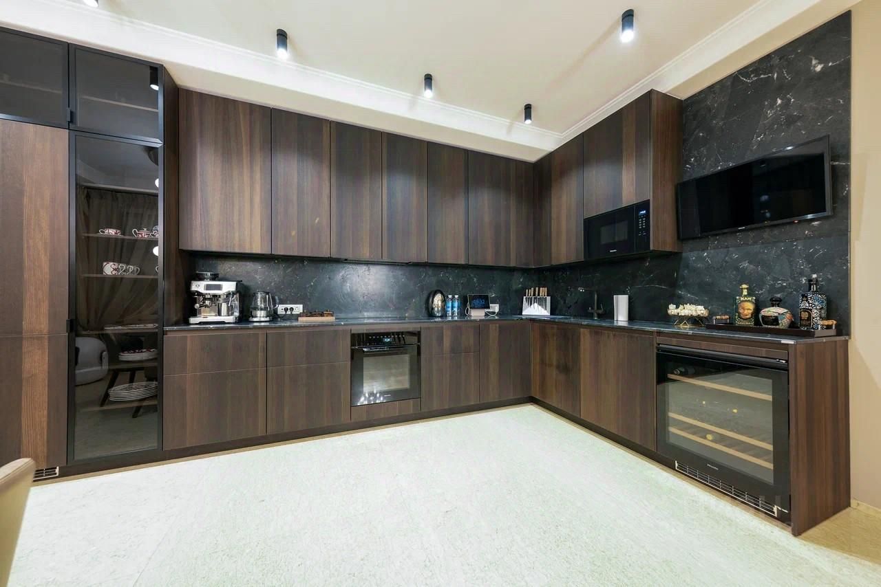 Продажа 4-комн квартиры на вторичном рынке Филипповский переулок, 8С1