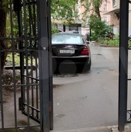 Продажа 4-комн квартиры на вторичном рынке 15-я Васильевского острова линия, 34