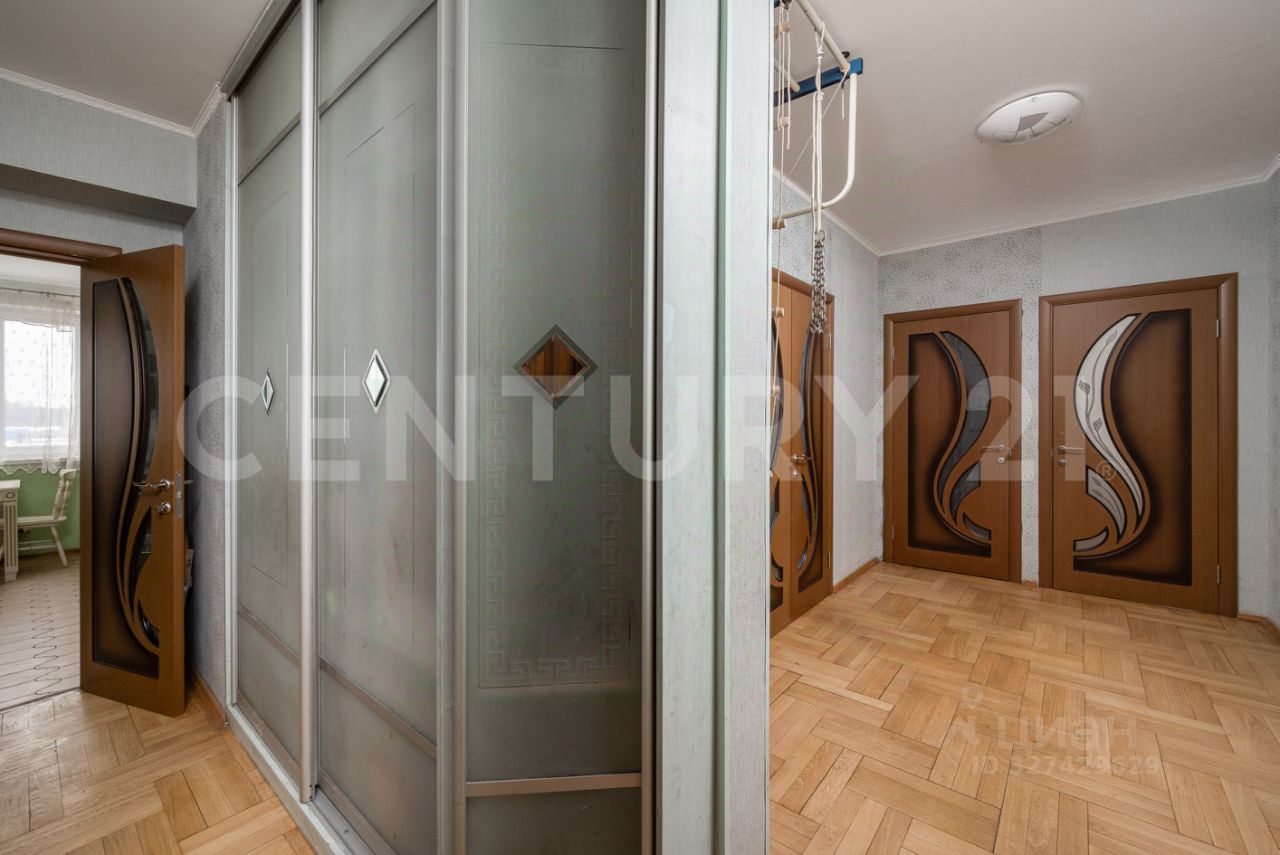 Продажа 3-комн квартиры на вторичном рынке Зеленоградская улица, 17К5