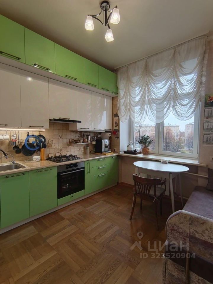 Продажа 3-комн квартиры на вторичном рынке проспект Стачек, 59