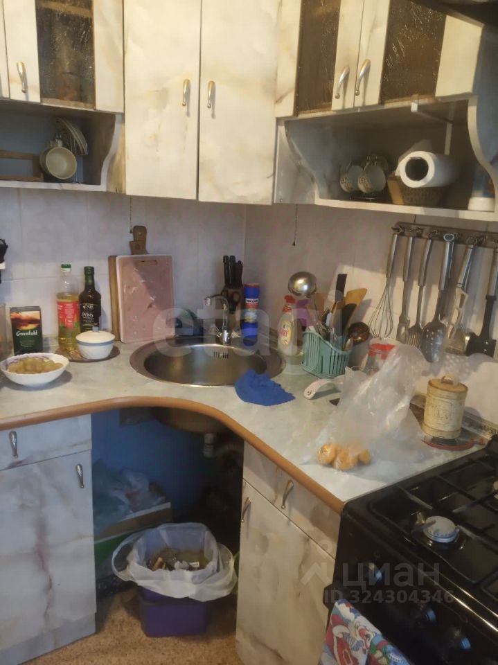 Продажа 2-комн квартиры на вторичном рынке Заневский проспект, 20