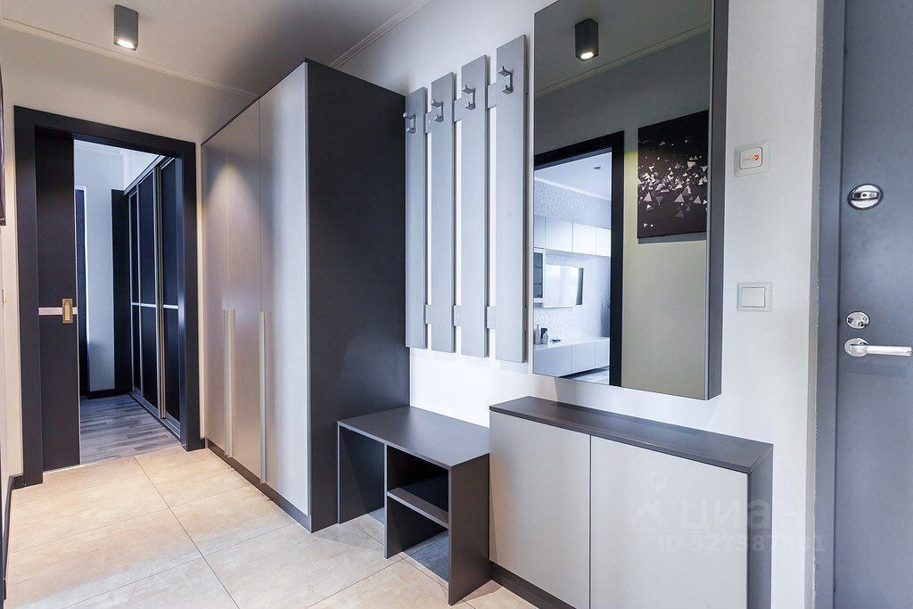 Продажа 2-комн квартиры на вторичном рынке набережная Обводного Канала, 108