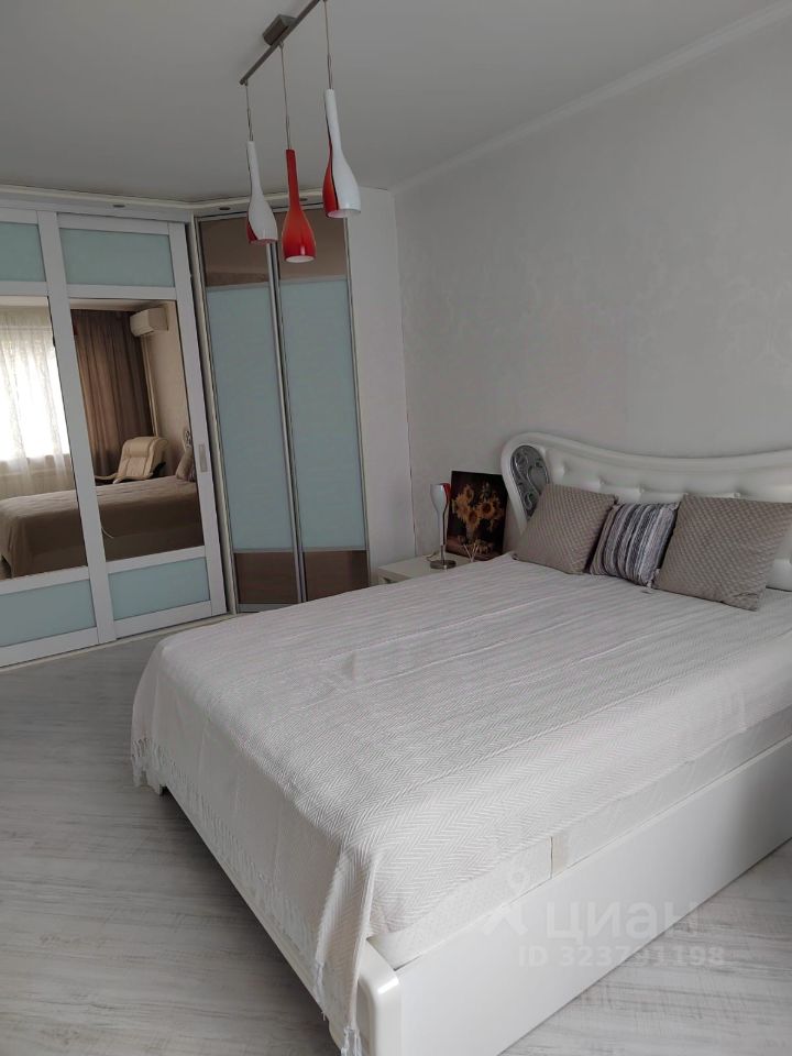 Аренда 4-комн квартиры на вторичном рынке улица Барышиха, 32К1