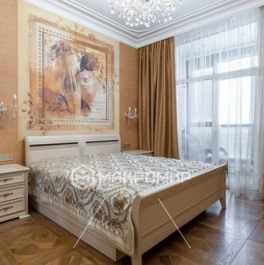 Продажа 2-комн квартиры на вторичном рынке улица Жукова,  д. 1