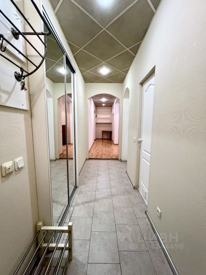 Аренда 3-комн квартиры на вторичном рынке Шпалерная улица, 11