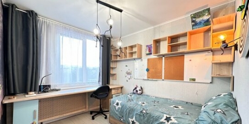 3-комн квартира Пражская улица,  д. 16