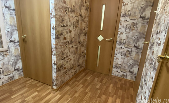 Продажа 1-комн квартиры на вторичном рынке Тельмановское городское поселение, Онежская улица,  д. 7