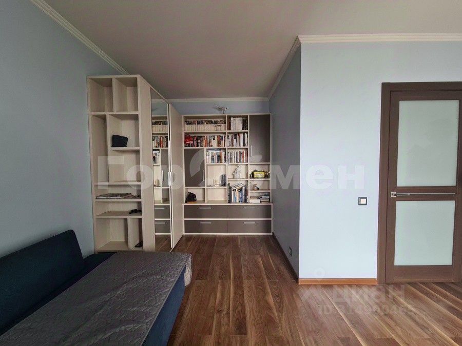 Продажа 1-комн квартиры на вторичном рынке Большая Очаковская улица, 44к1