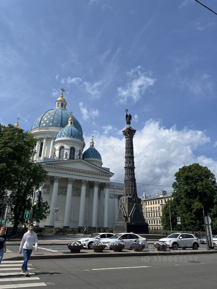 Продажа 4-комн квартиры на вторичном рынке набережная Реки Фонтанки, 149