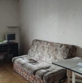 Продажа 2-комн квартиры на вторичном рынке улица Орджоникидзе,  д. 39