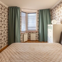 Продажа 2-комн квартиры на вторичном рынке Товарищеский проспект,  д. 9