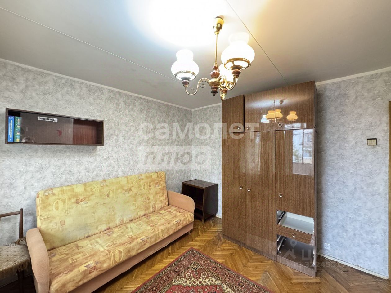 Продажа 2-комн квартиры на вторичном рынке Ялтинская улица, 3