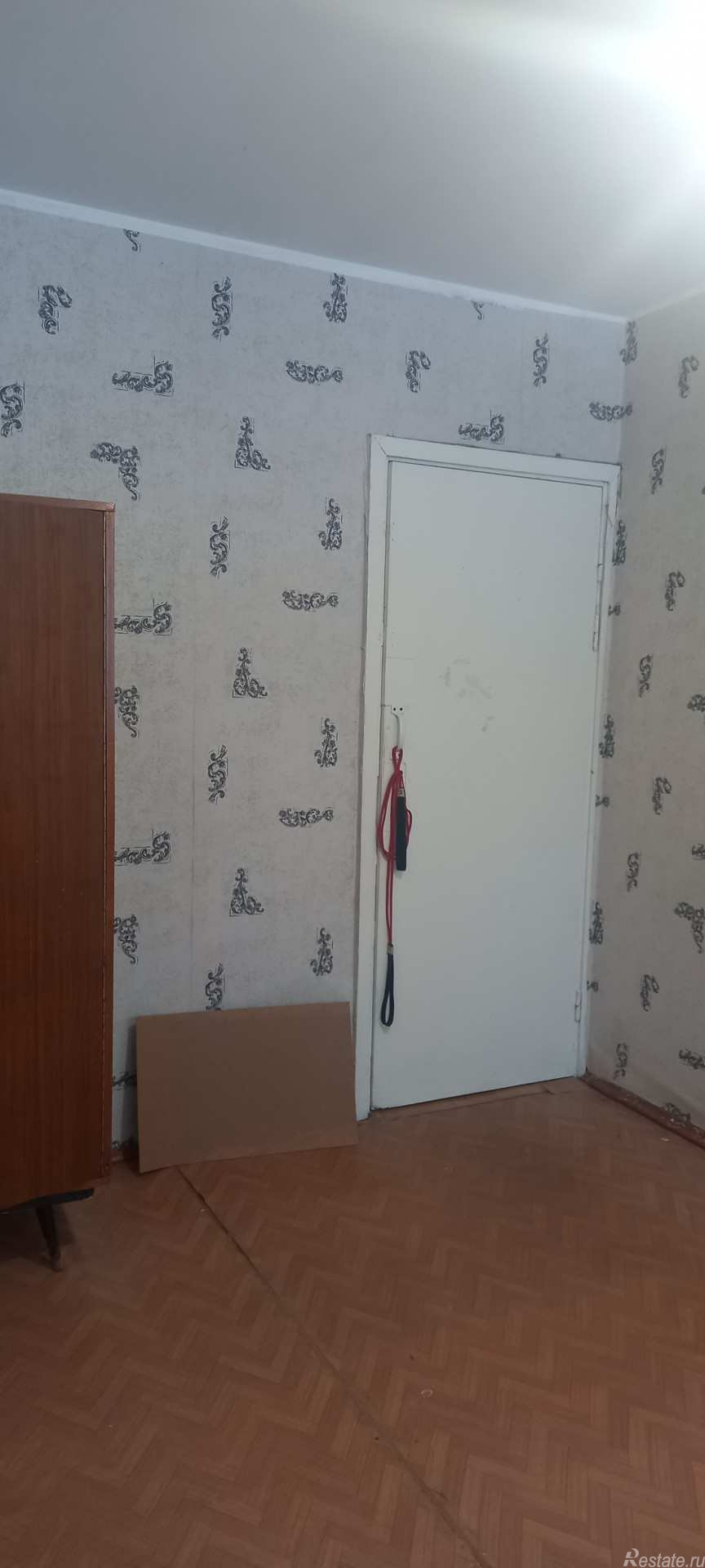 Продажа 2-комн квартиры на вторичном рынке Лётчика Пилютова ул.,  д. 5