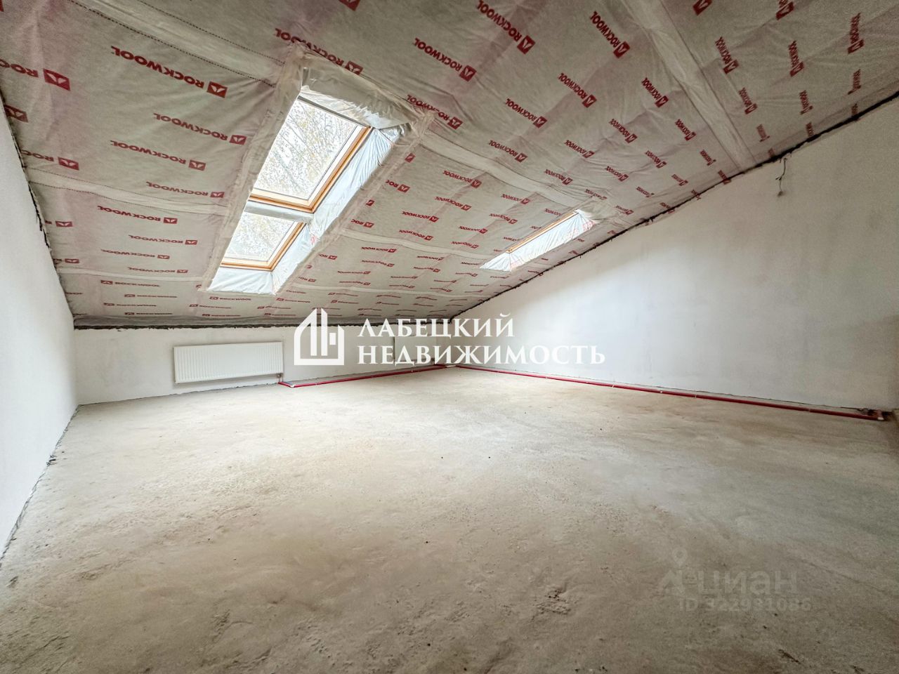 Продажа 3-комн квартиры на вторичном рынке Петергоф, Конно-Гренадерская улица, 13