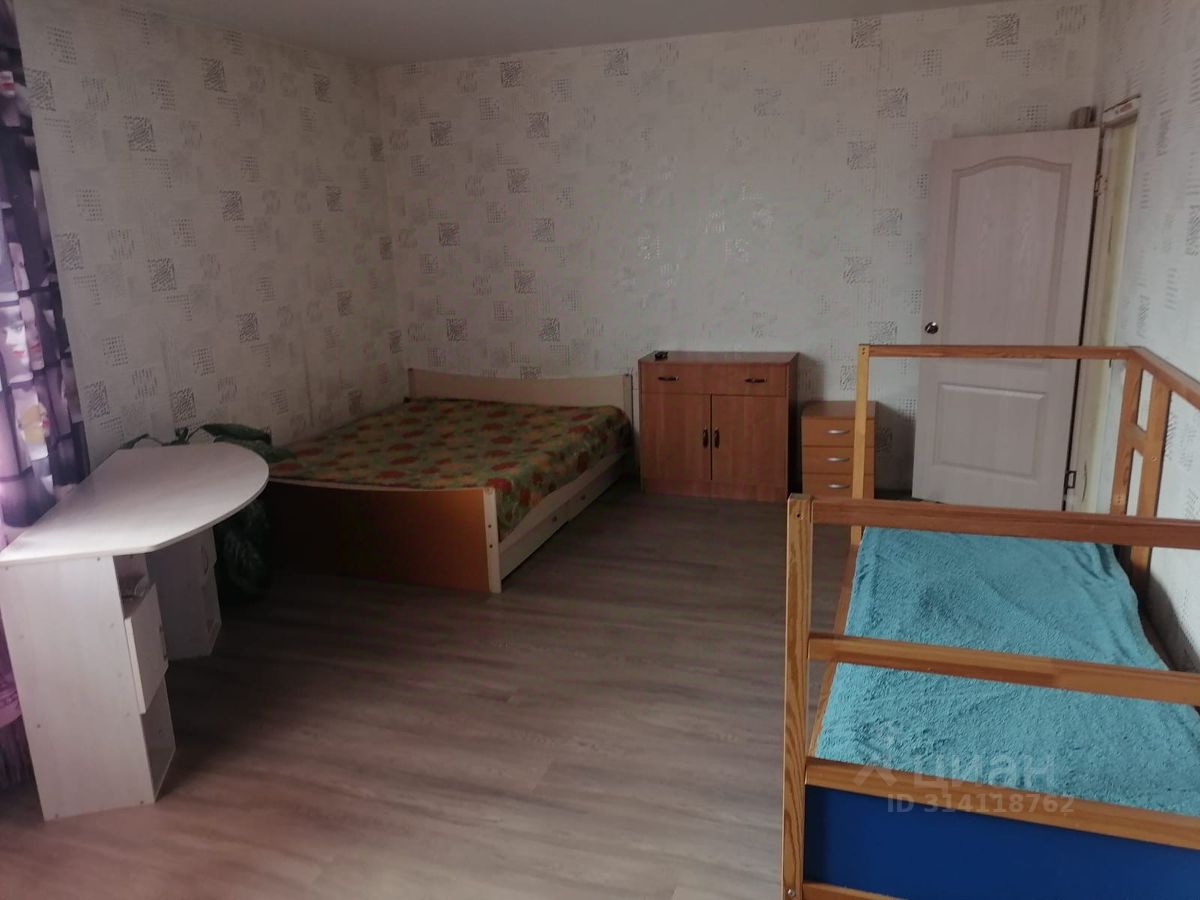 Продажа 2-комн квартиры на вторичном рынке улица Орджоникидзе, 59к2