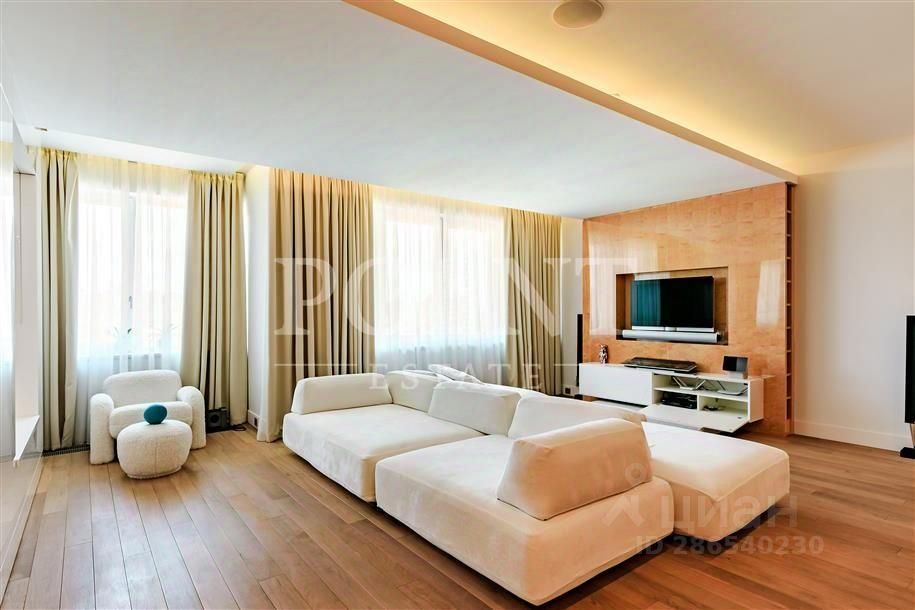 Продажа 5-комн квартиры на вторичном рынке д. Жуковка, 58