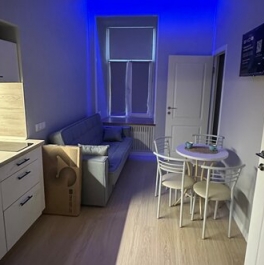 Продажа 3-комн квартиры на вторичном рынке Манежный пер,  д. 15-17