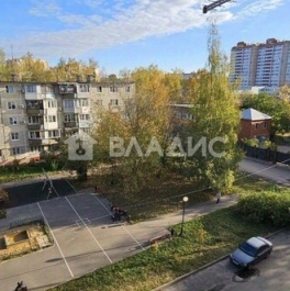 Продажа 2-комн квартиры на вторичном рынке Сходня, Вишнёвая улица,  д. 12