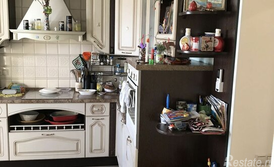 Продажа 5-комн квартиры на вторичном рынке Жуковский г, Амет-хан Султана ул,  д. 15 к2