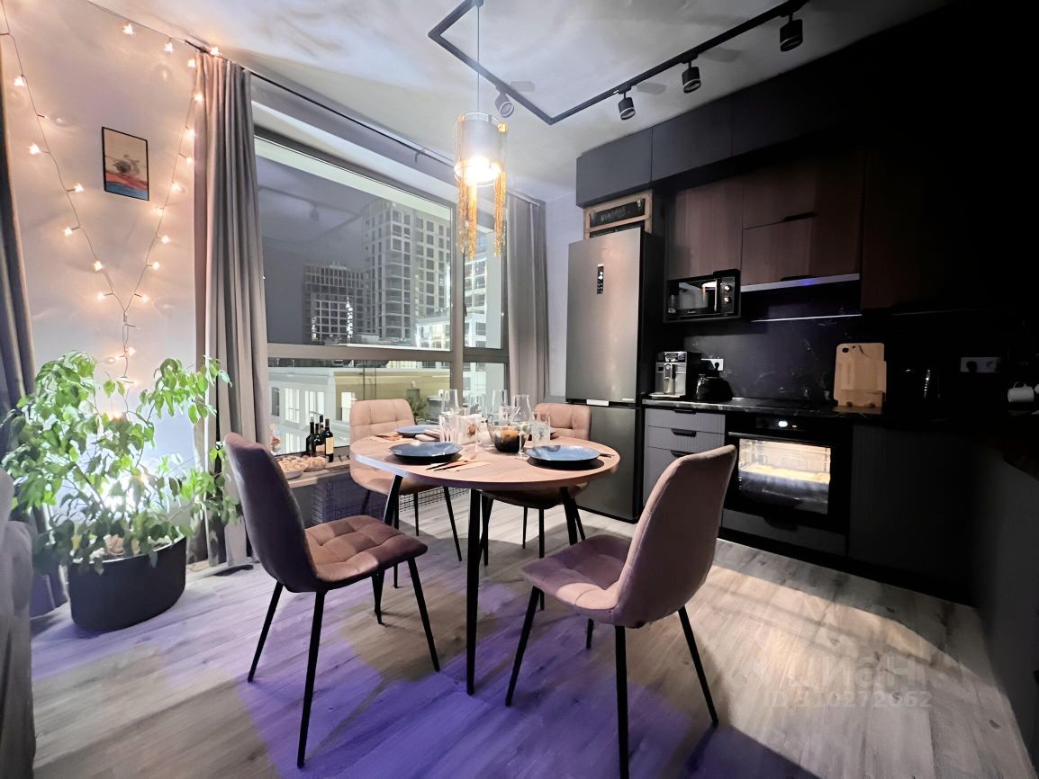 Продажа 4-комн квартиры на вторичном рынке улица Челюскина, 8