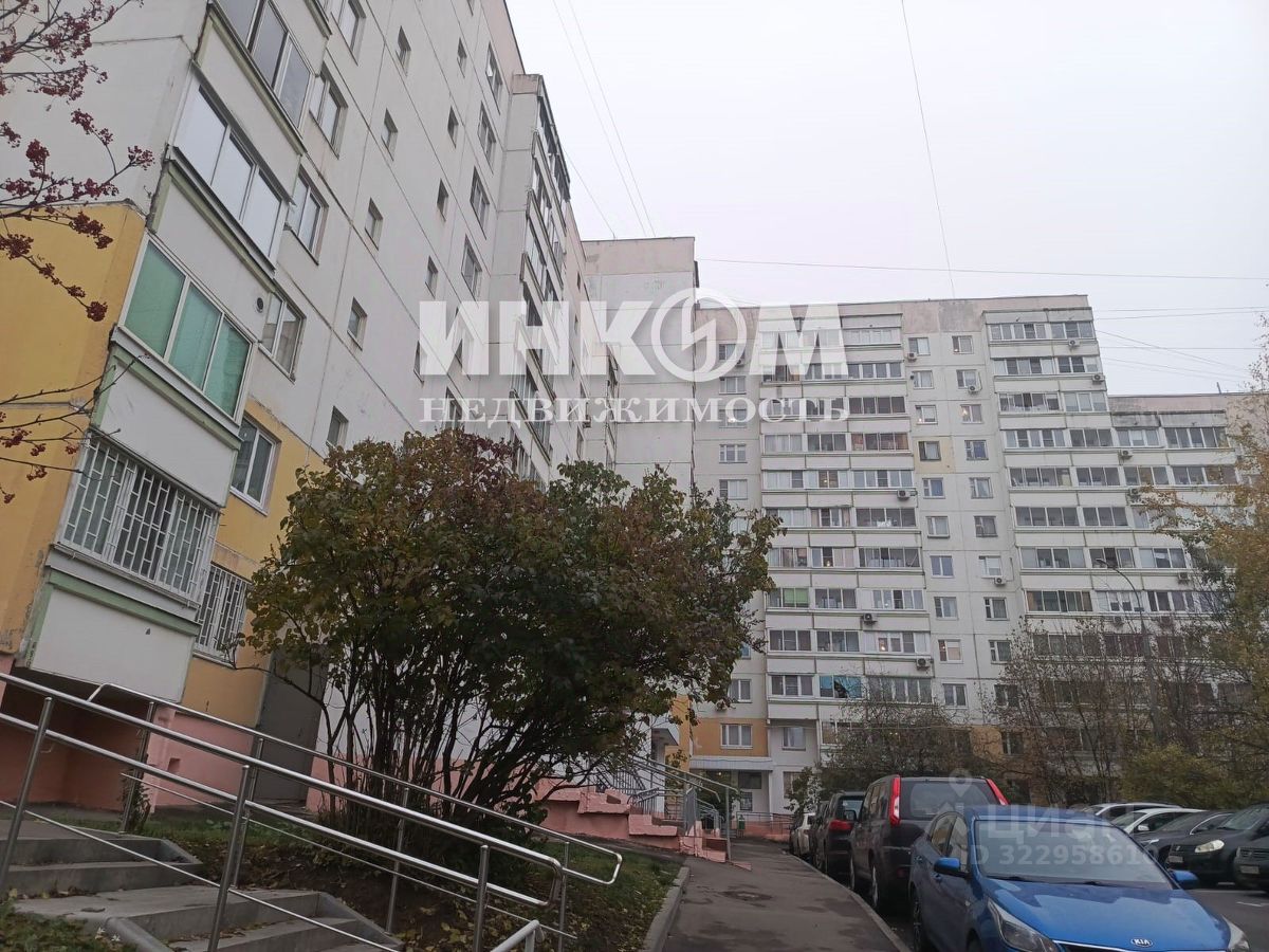 Продажа 2-комн квартиры на вторичном рынке Изюмская улица, 22