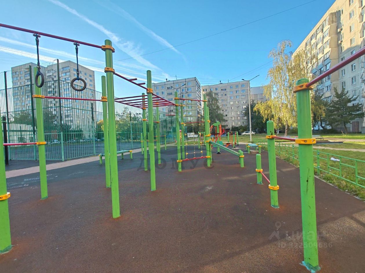 Продажа 2-комн квартиры на вторичном рынке Раменское, улица Приборостроителей, 1