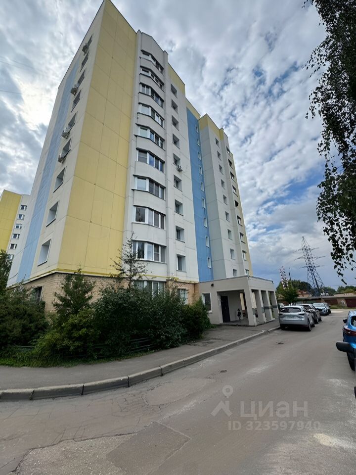 Продажа 2-комн квартиры на вторичном рынке Коломна, проспект Кирова, 74